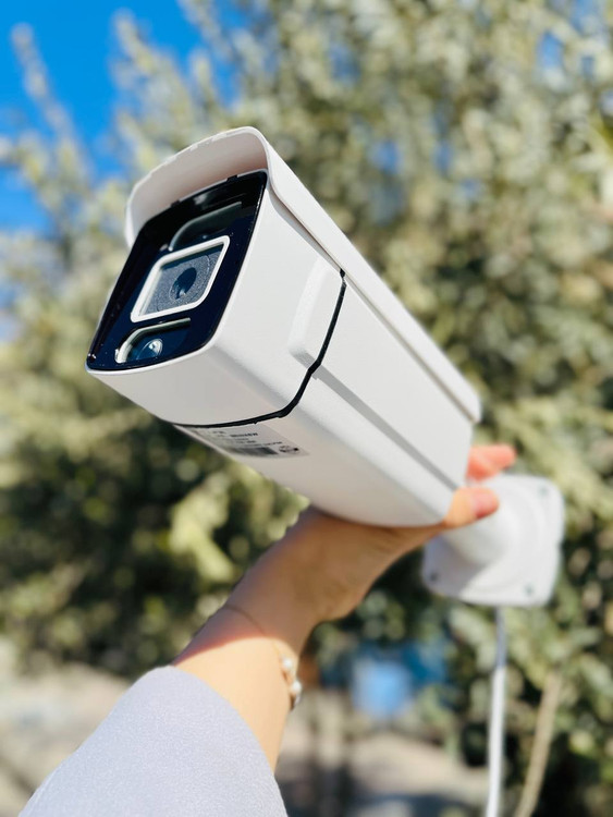 دوربین پلاکخوان ساینا با لنز ۱۲ میلیمتری مخصوص ثبت پلاک خودرو